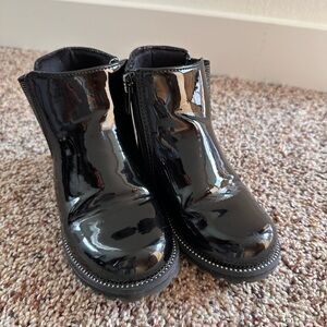 Mix No. 6 Black Boots Sleek and Stylish